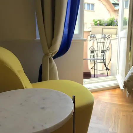 Vista Riverside Andel Suites Διαμέρισμα