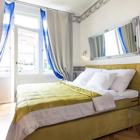 Vista Riverside Andel Suites Διαμέρισμα