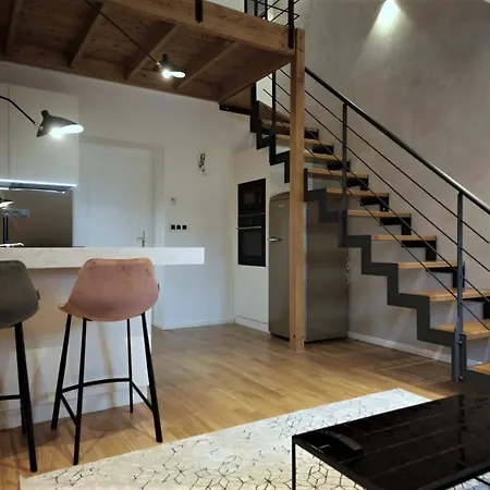 Vista Riverside Andel Suites Διαμέρισμα Πράγα