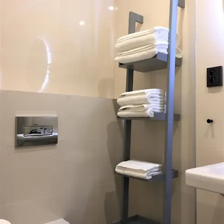 Διαμέρισμα Vista Riverside Andel Suites